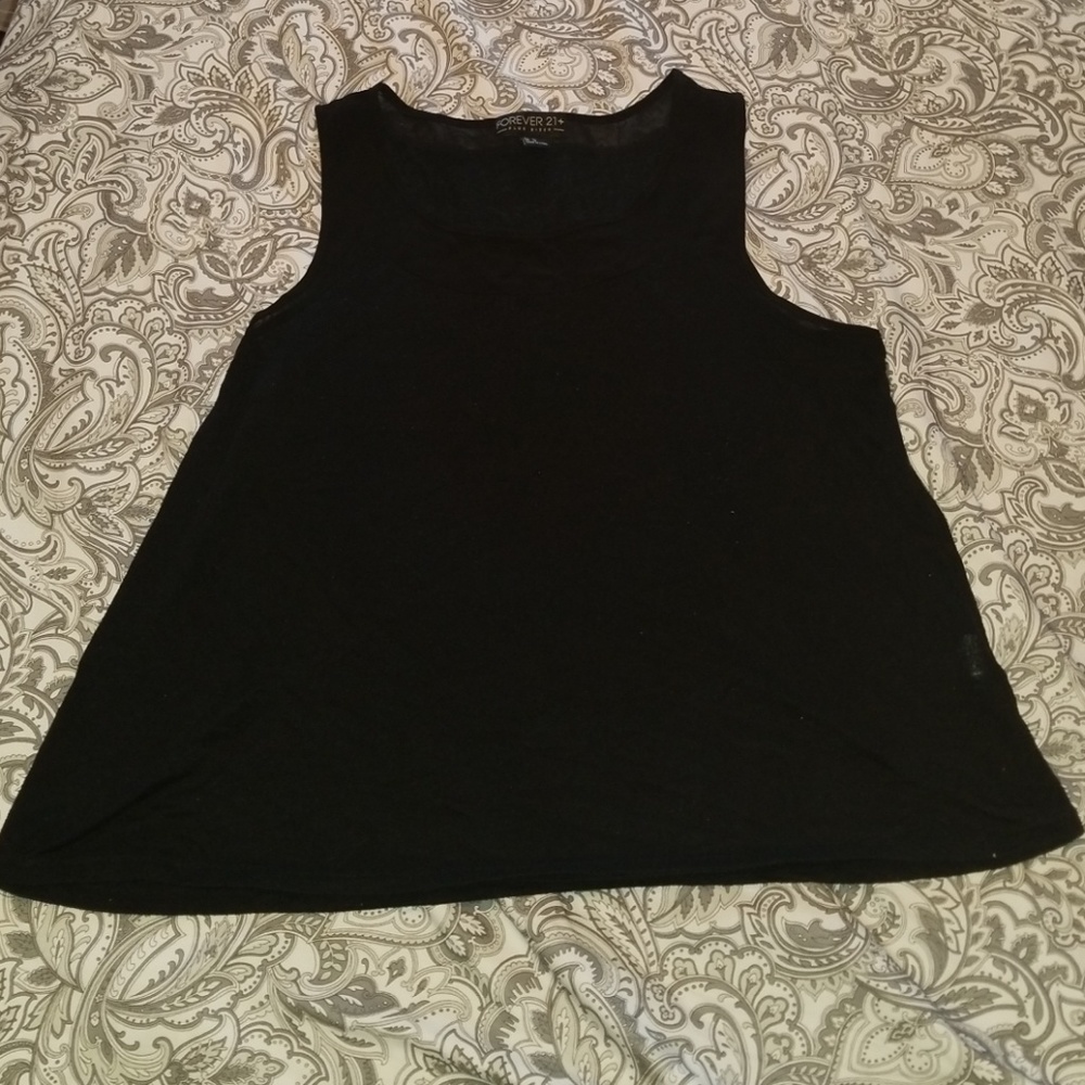 Black/mesh detailed tank